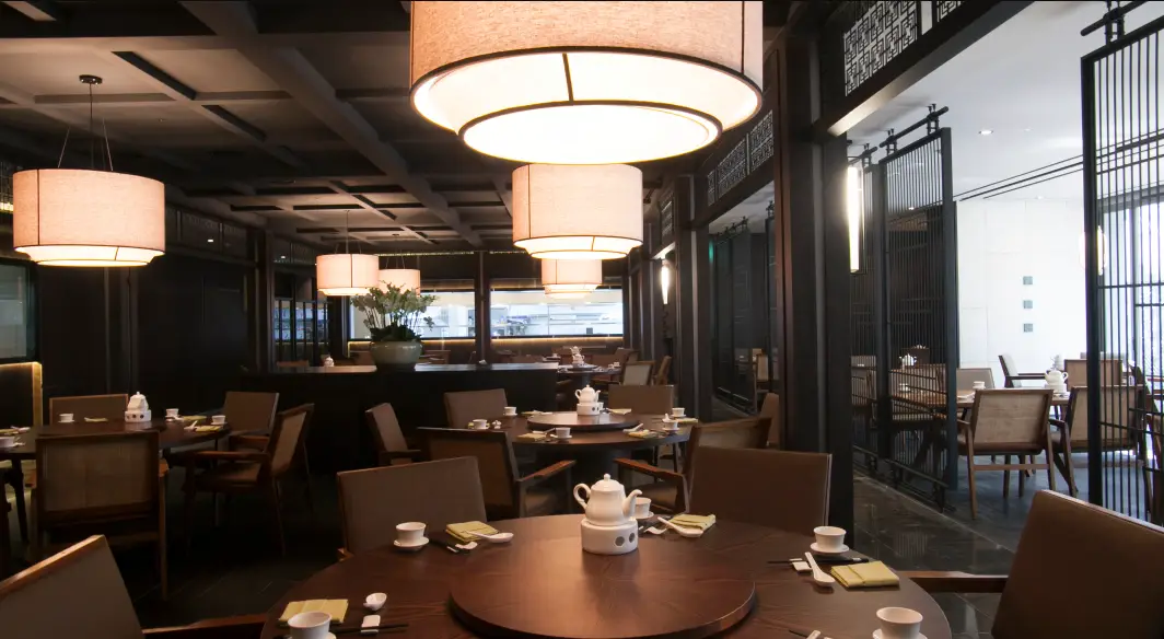 몽중헌-매장내부-원형테이블석