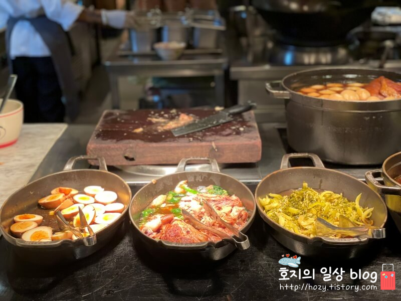 방콕 메리어트 마르퀴스 퀸즈파크 조식당 뷔페_핫푸드코너