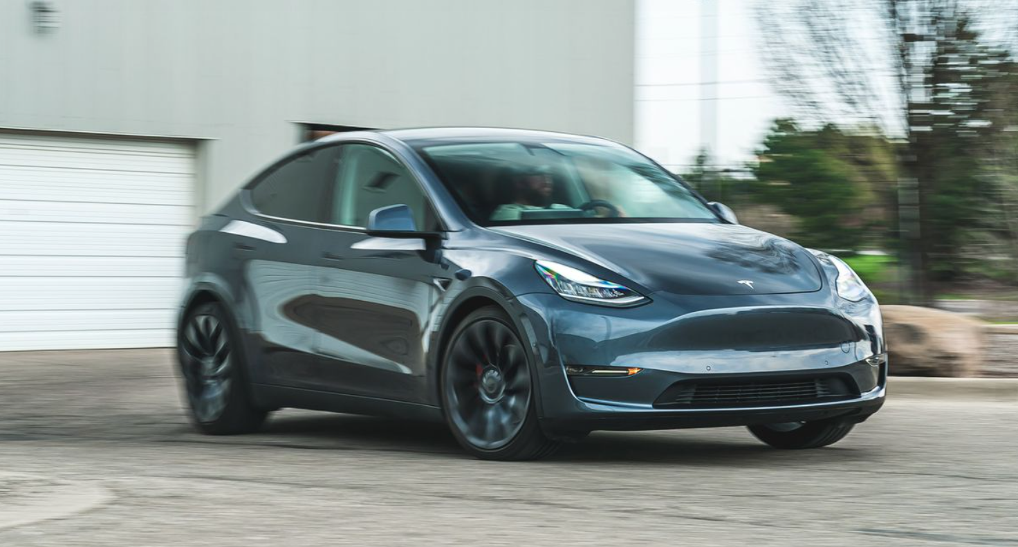 중국 상하이공장에서 만든 LFP(리튬인산철) 배터리를 탑재한 테슬라 '모델 Y' RWD(후륜구동) 모델이 국내에서 판매된다.