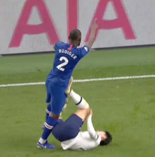 앤서니 테일러 주심