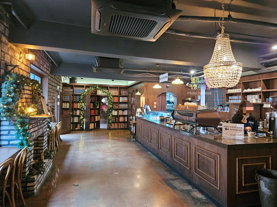 동화같은 카페 만디, 부산 사하구 카페 인스타 핫플 카페
