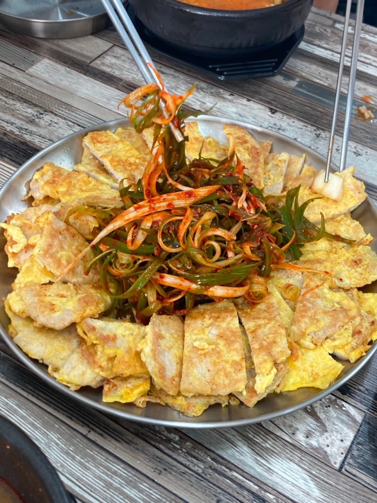 제천 중앙시장 믿고 떠나는 스타 서수남 고향 식혜와 함께 즐기는 돼지고기 육전 맛집 추천