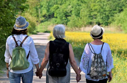 세대를 아우르는 가족 여행