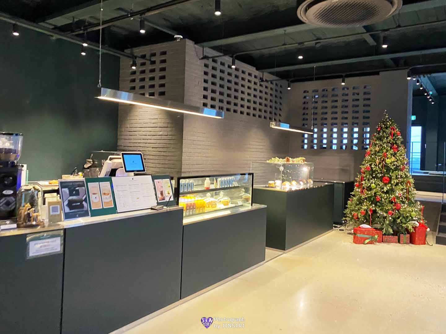 ๊นํฌ ์์ด ์ฅ๊ธฐ๋ ์์ธ๊ทผ๊ต ๋๋ผ์ด๋ธ ๋ฒ ์ด์ปค๋ฆฌ ๋ํ์นดํ ์ปค์คํ
์ปคํผ ๋ํ์ฐ์ค