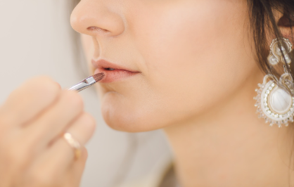 무자극 클린 메이크업: 내 피부를 위한 미니멀 뷰티룩