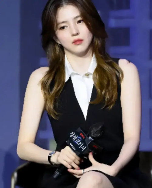 한소희-배우-사진