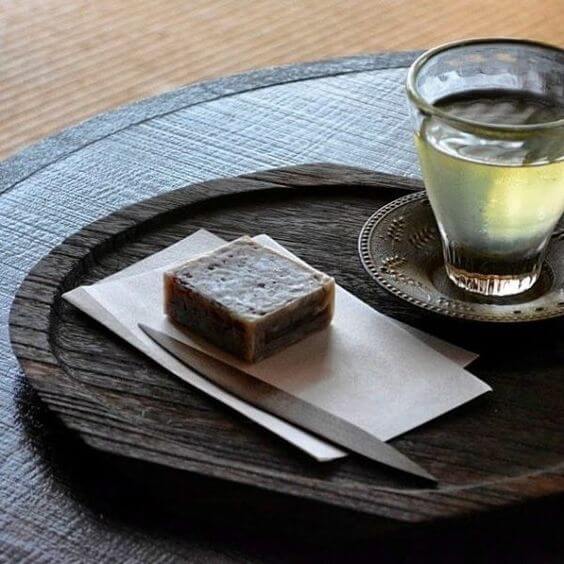 수제양갱과 녹차한잔