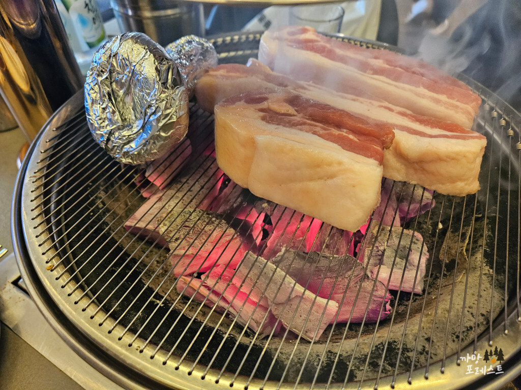 강남역 육품 이베리코 돼지고기