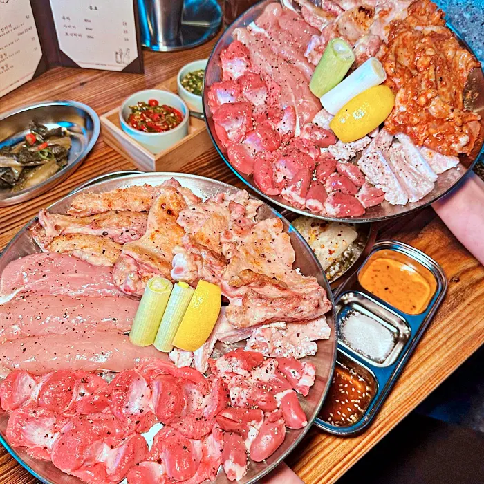 고기서만나 강남, 압구정 로데오 닭고기 염통, 근위, 연골, 안심, 목살, 사이소금 허벅지살 맛집