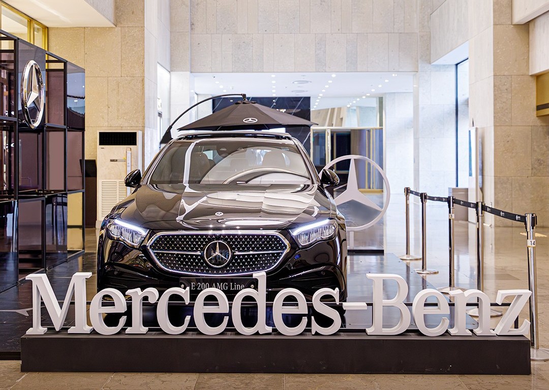 E200 AMG 라인 특별 팝업 전시 모습