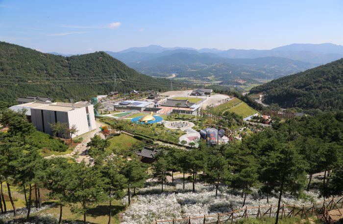 SNS 인기 여행지 Top6 - 인스타그램 추천 여행지 : 산청 동의보감촌