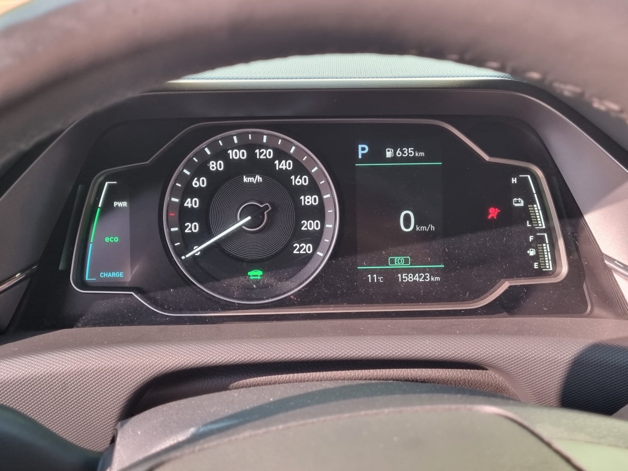 아이오닉의 누적 주행거리가 예사롭지 않았습니다.