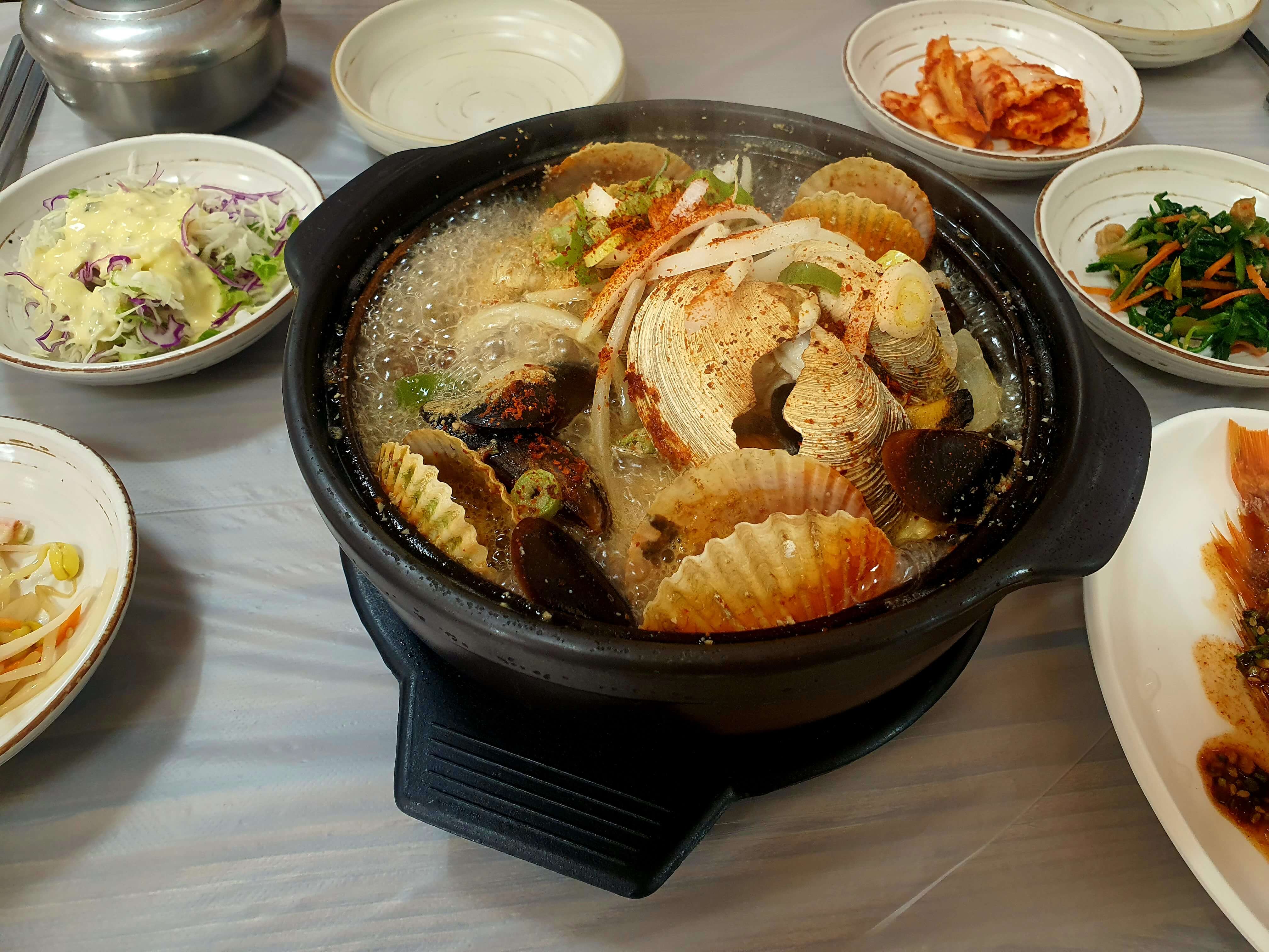 엄마손해물뚝배기