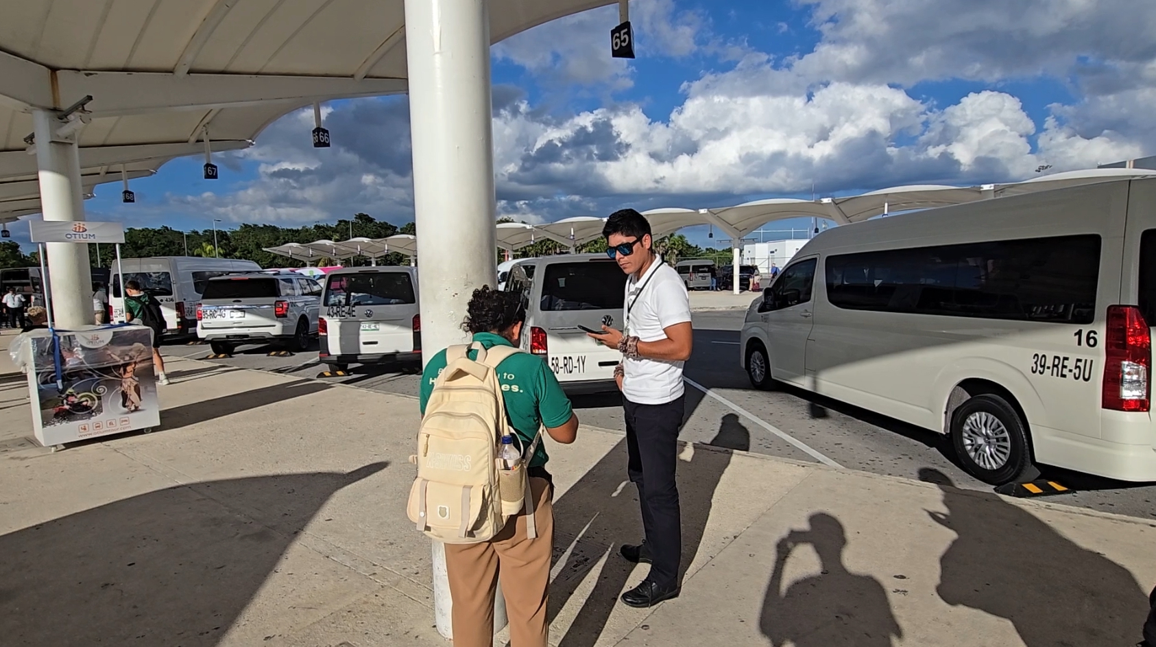 칸쿤-해피-셔틀