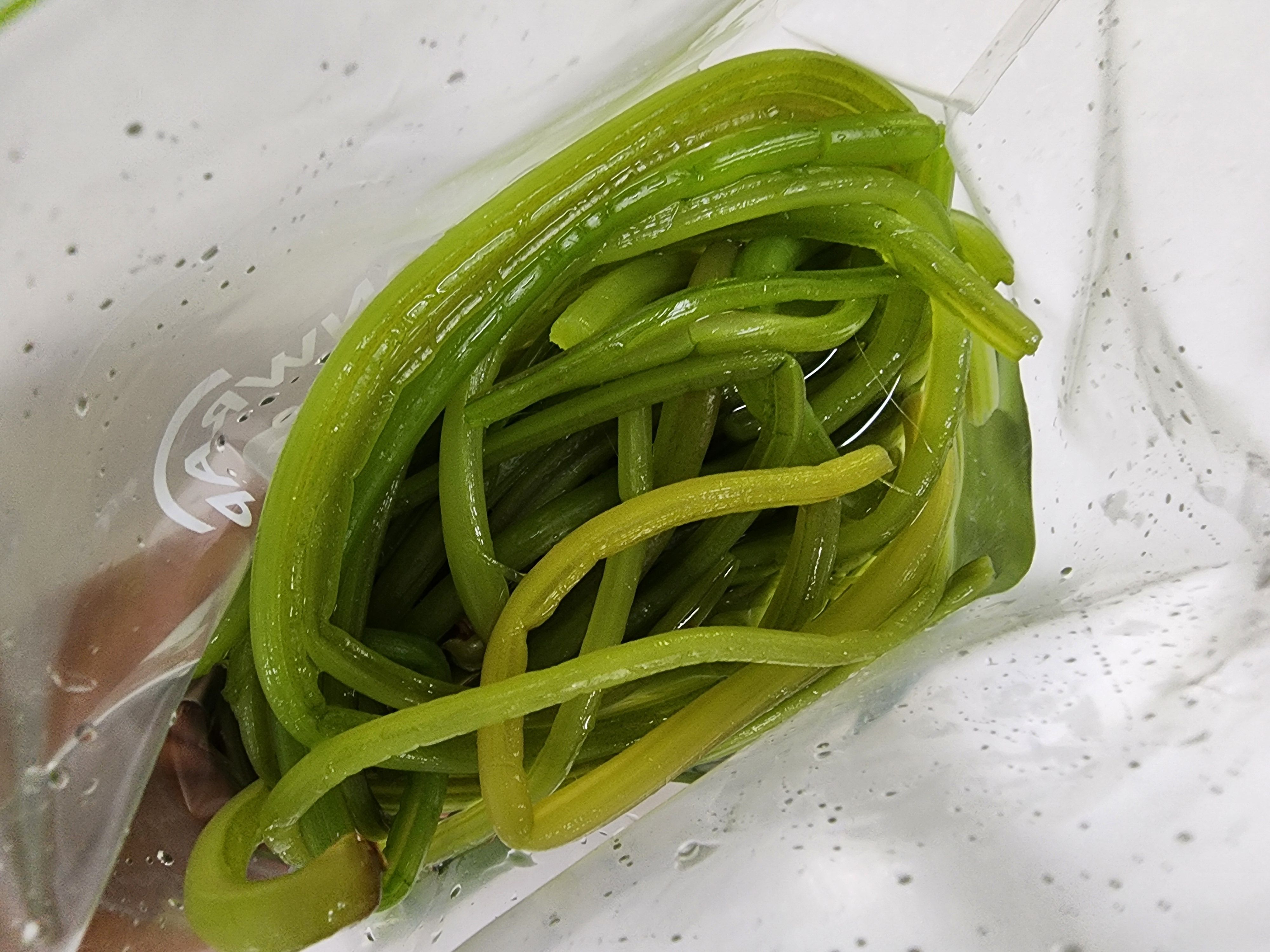 고구마순 볶음, 부드럽게 볶는법 고구마순 손질법