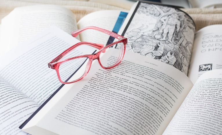 젊은층 노안 관련 안경 사진