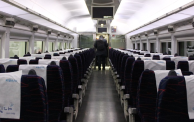 지구를 위한 녹색 발걸음: 대중교통 및 친환경 교통 이용하기