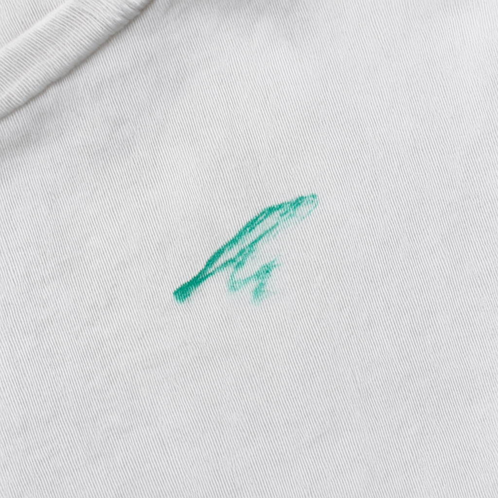 옷에 수성 잉크 자국 제거하는 법