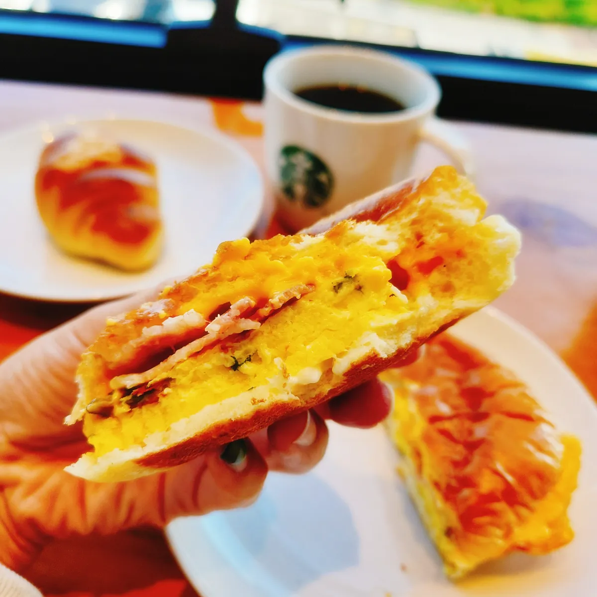 이천-스타벅스-사음점-샌드위치-클로즈업