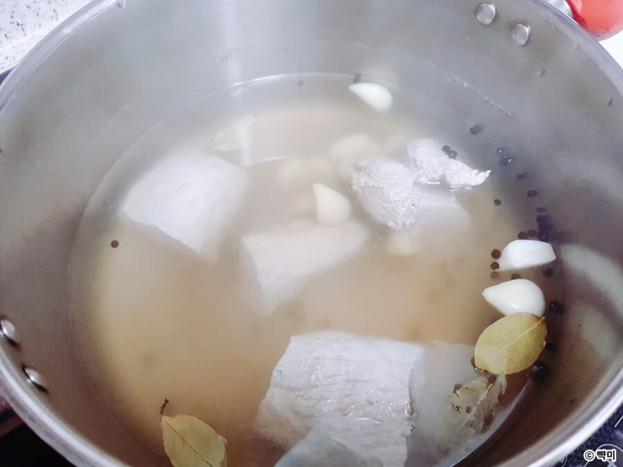 돼지고기-메추리알-장조림-만드는-법-장조림-만들기