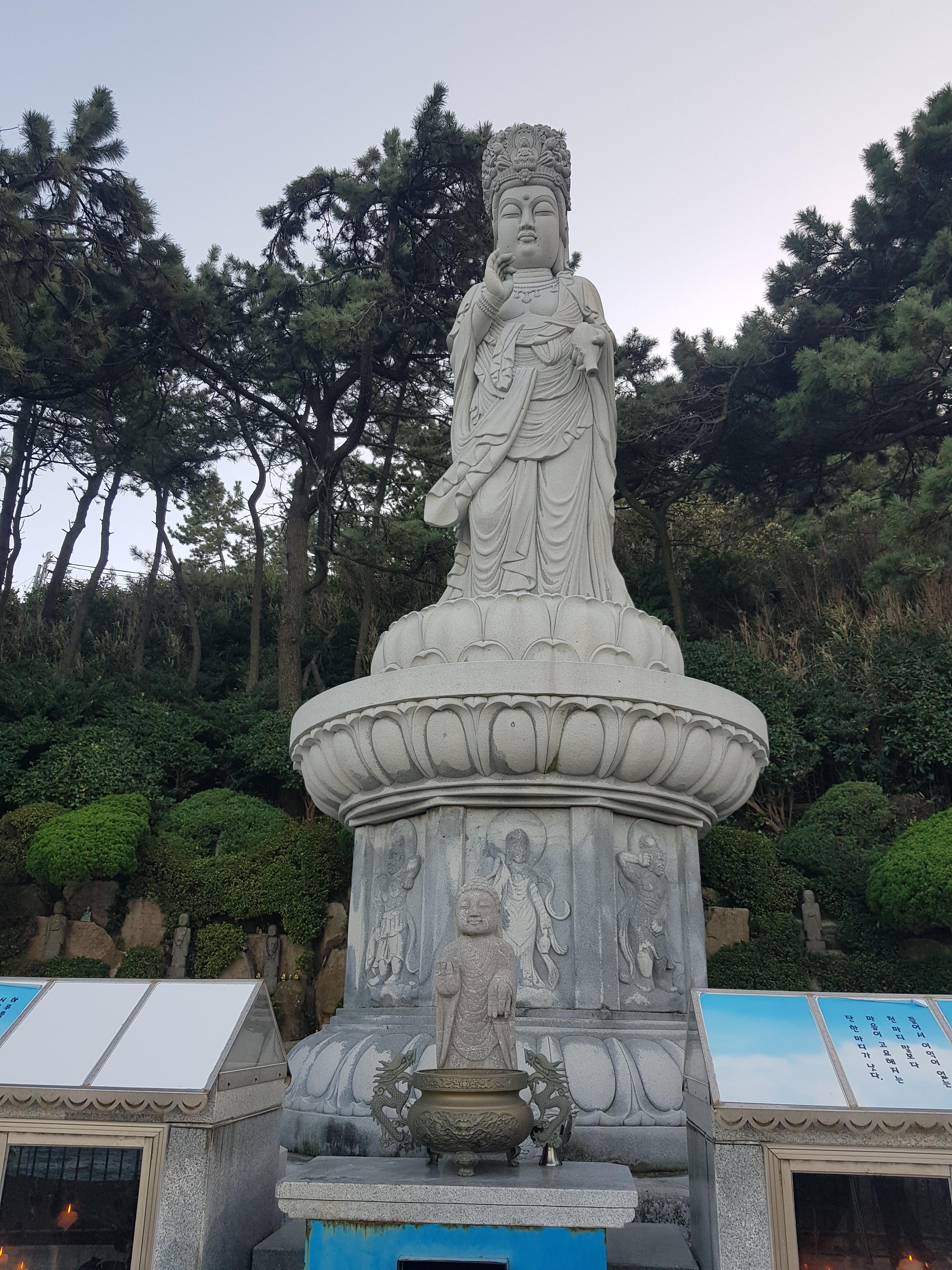 해수관음대불