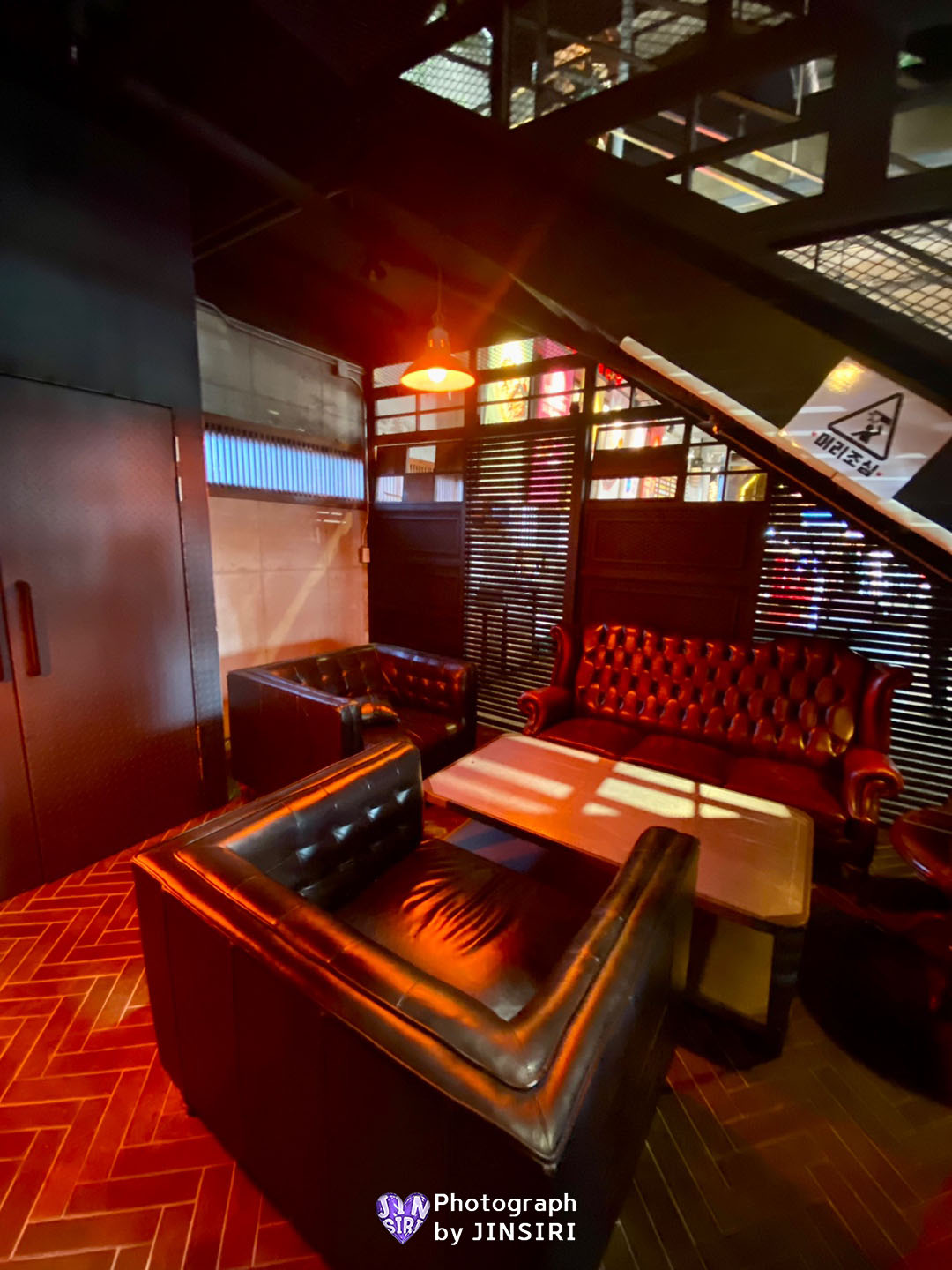 ๋ ๋ํ์ดํ ์ปจ์
