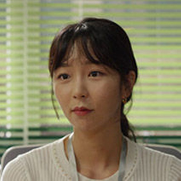 국가대표 와이프 등장인물