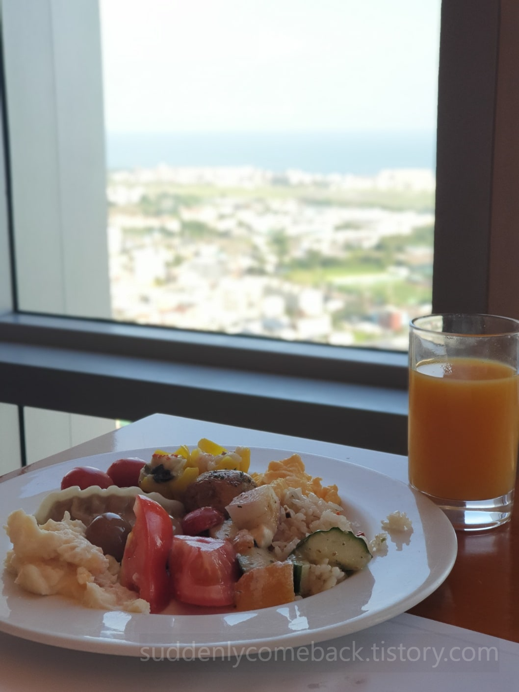 토마토-샐러드-등-조식