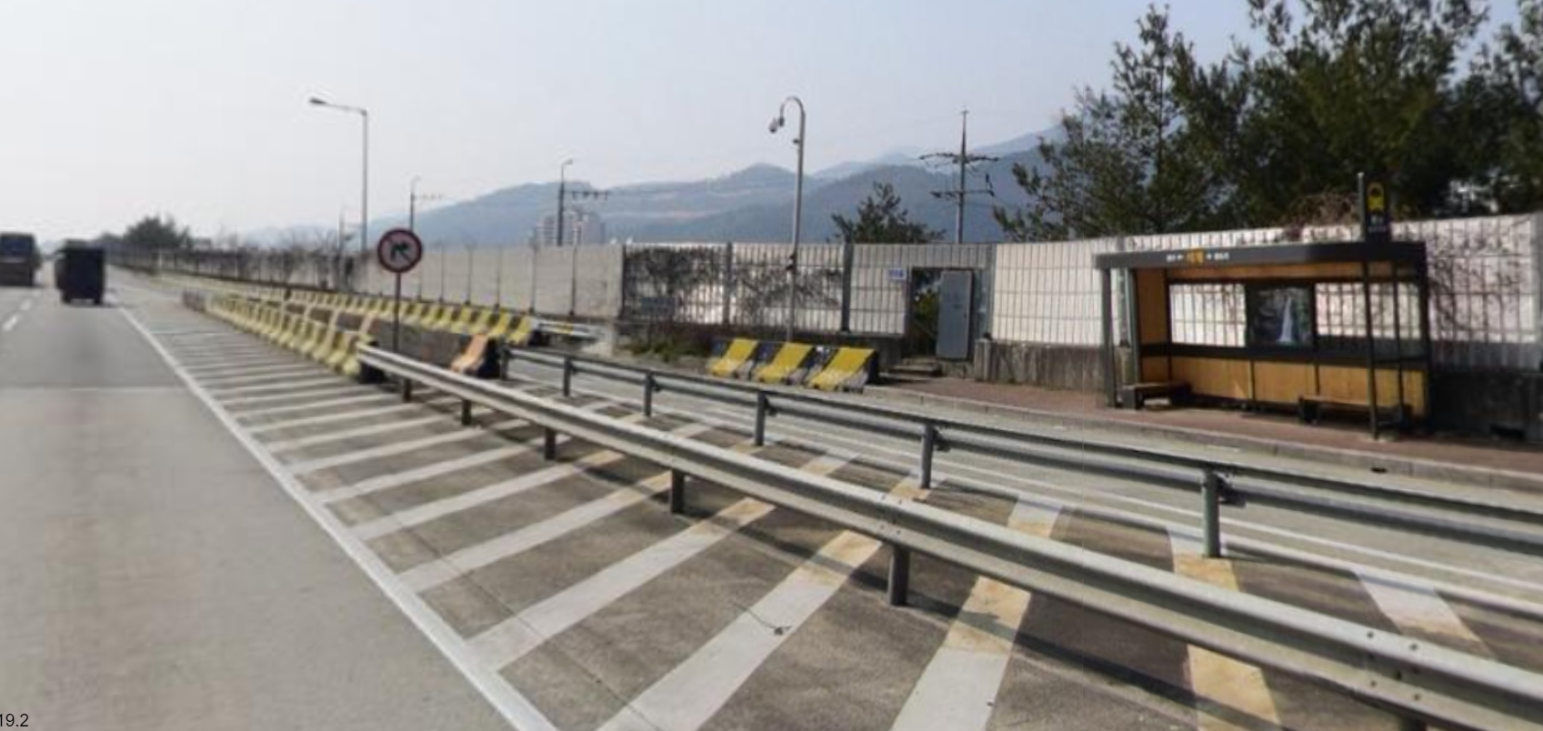 &lt;김해공항행&gt; 석계 간이 정류장(4726)