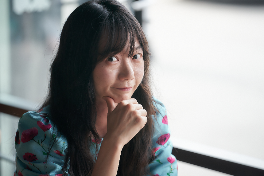 2025 영화 &#39;바이러스&#39; 리뷰 : 감염되면 사랑에 빠지는 독특한 로맨스