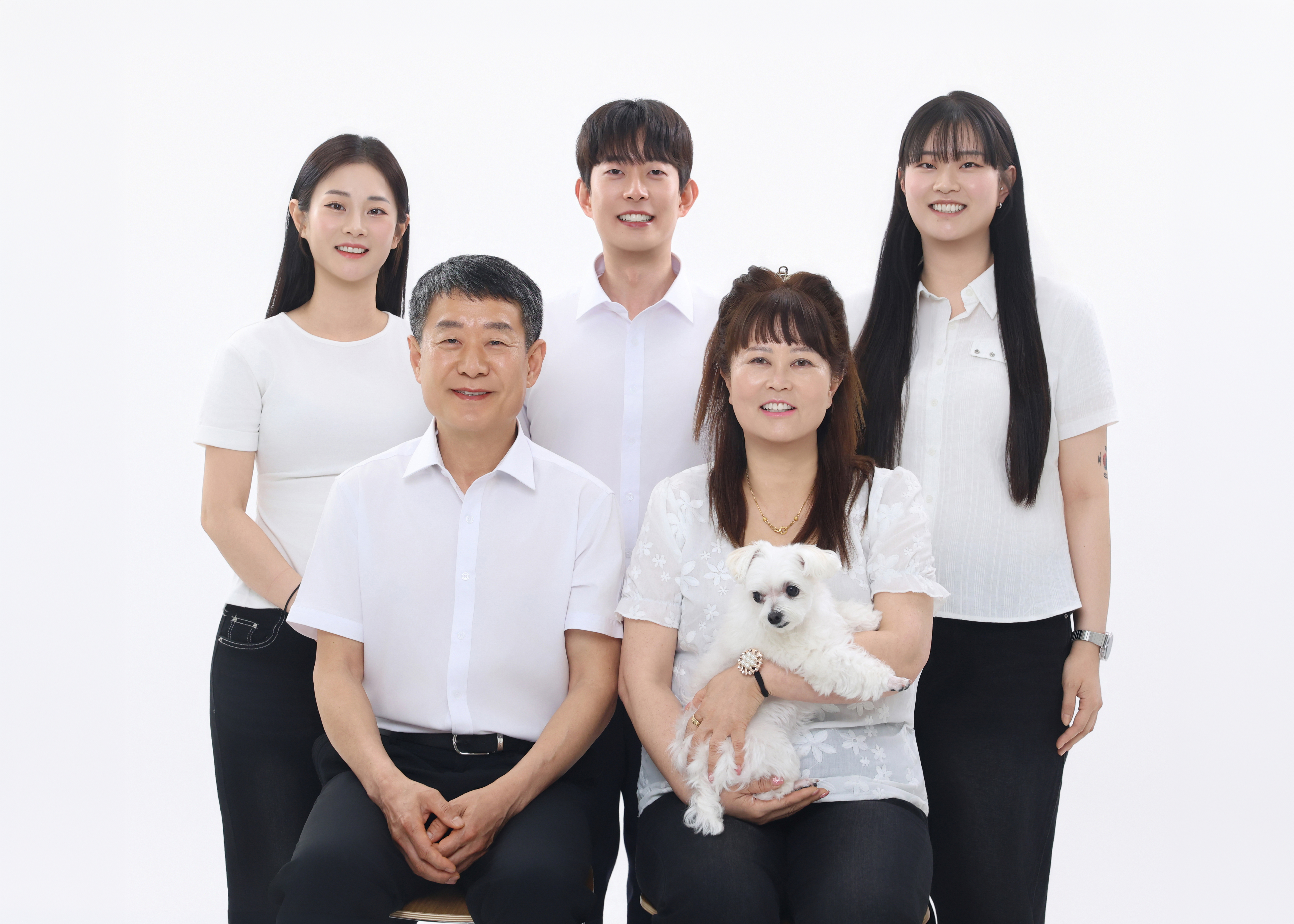신부동사진관 가족사진 화목한 가족