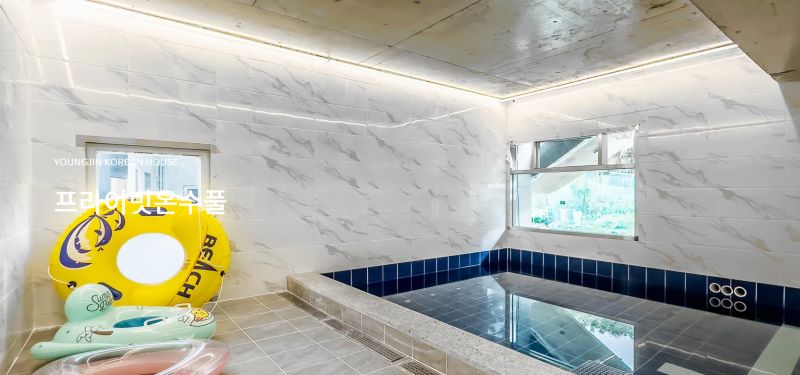풀빌라_온수풀내부