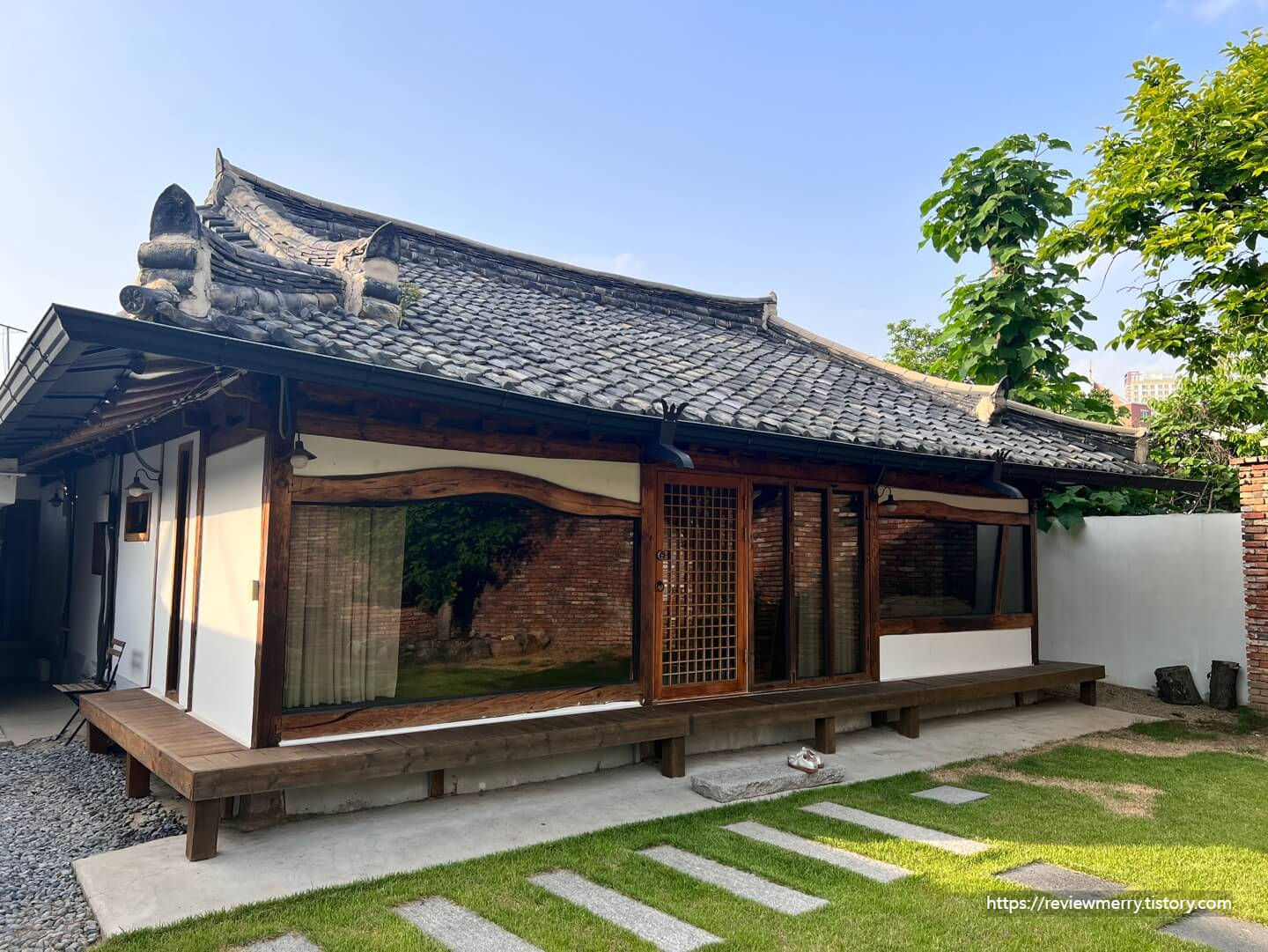 한옥 숙소 외관