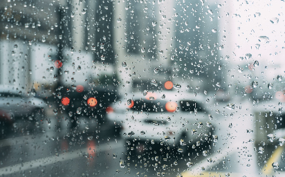 비 오는 날 외출 준비 체크리스트 – 의류·신발 방수, 소지품 보호, 귀가 후 관리법