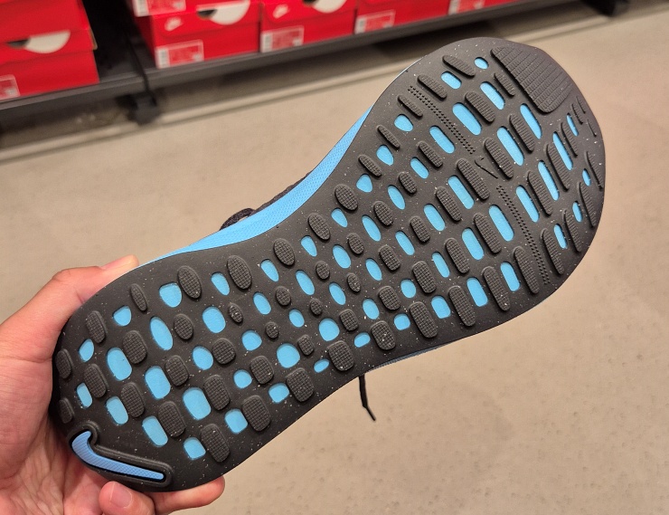 나이키 리액티브 인피니티 런4 내구성 