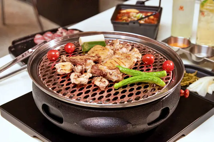 돈 잘버는 젊은사장 닭 특수부위 안창살, 가슴연골, 안심, 염통, 근위 닭갈비 숯불구이 문래동 문래역 맛집 서장훈 주우재 추천 소개