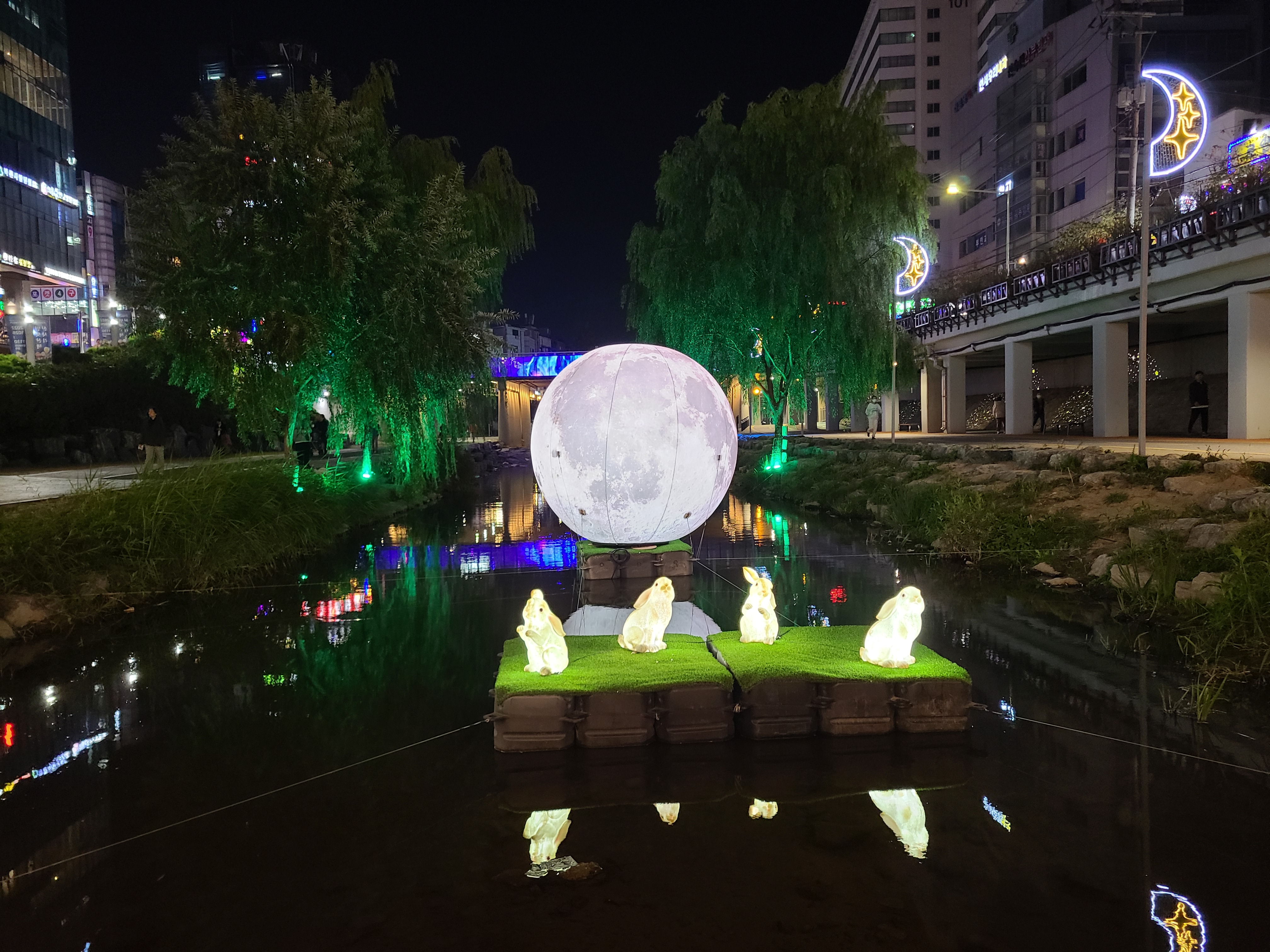 달과-토끼-조명