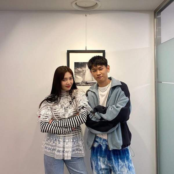 크러쉬 조이 열애