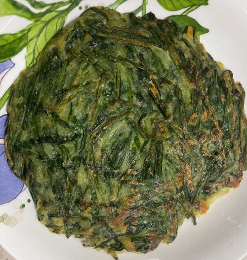 반죽양 많이 추가한 부추전