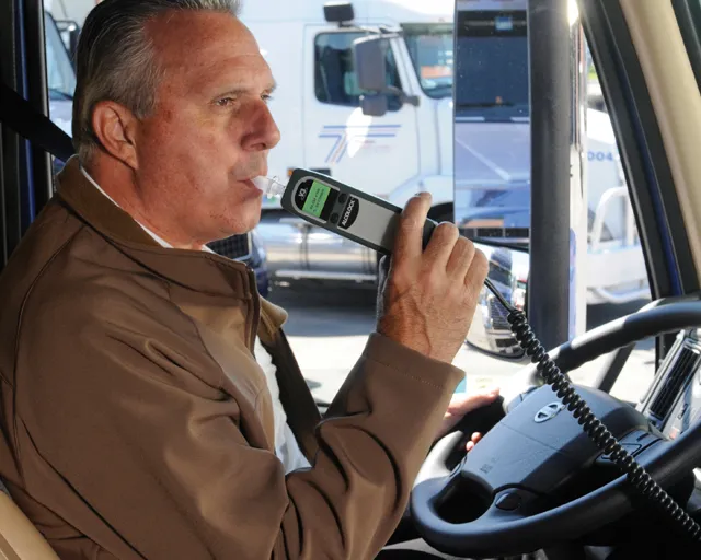 음주운전 방지장치 면허 취소되면 의무화 시행