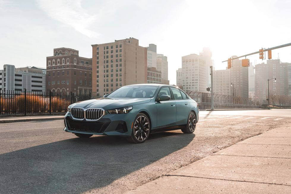 2025 BMW 5시리즈 포토