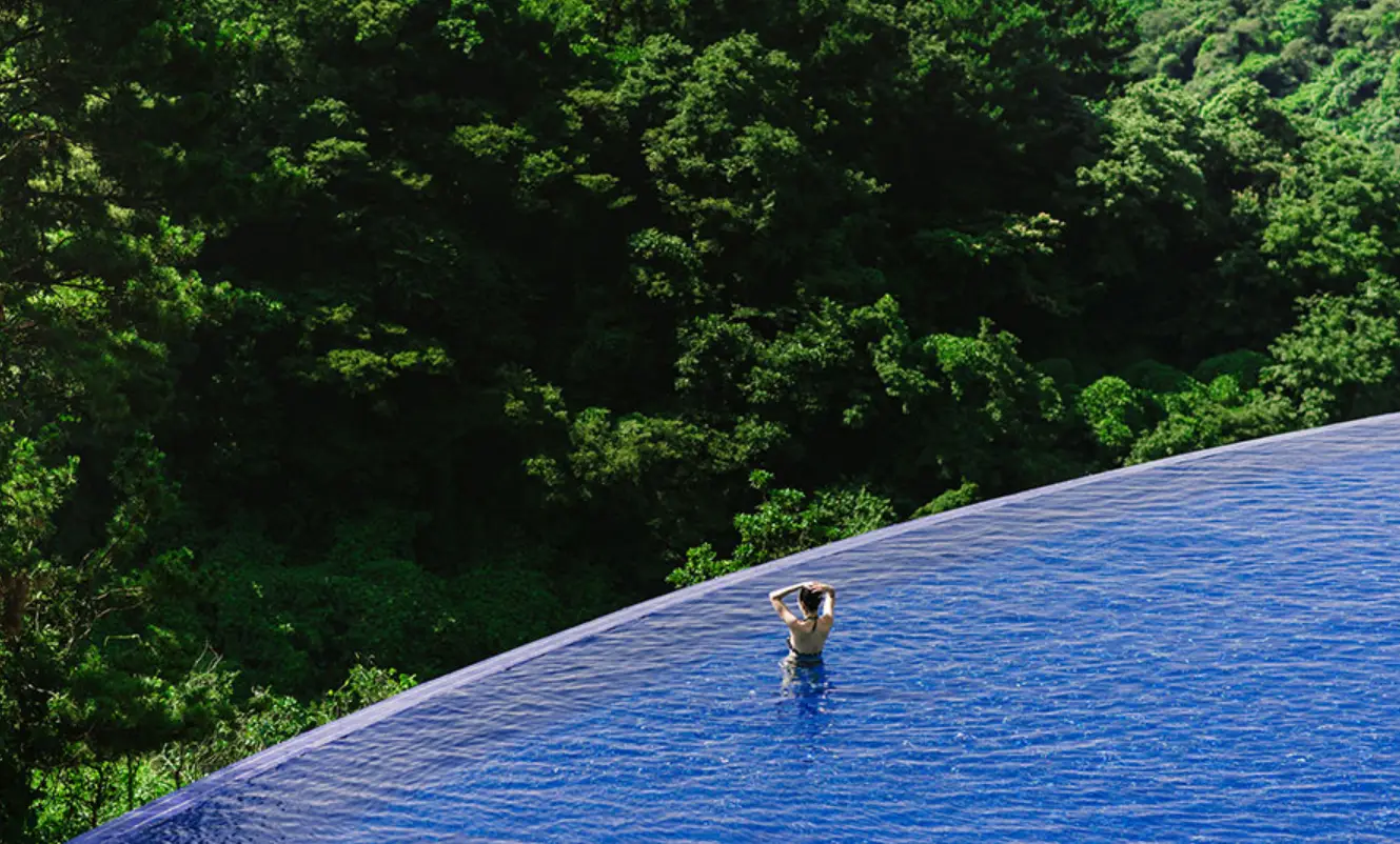 히든-클리프-인피니티풀-전경