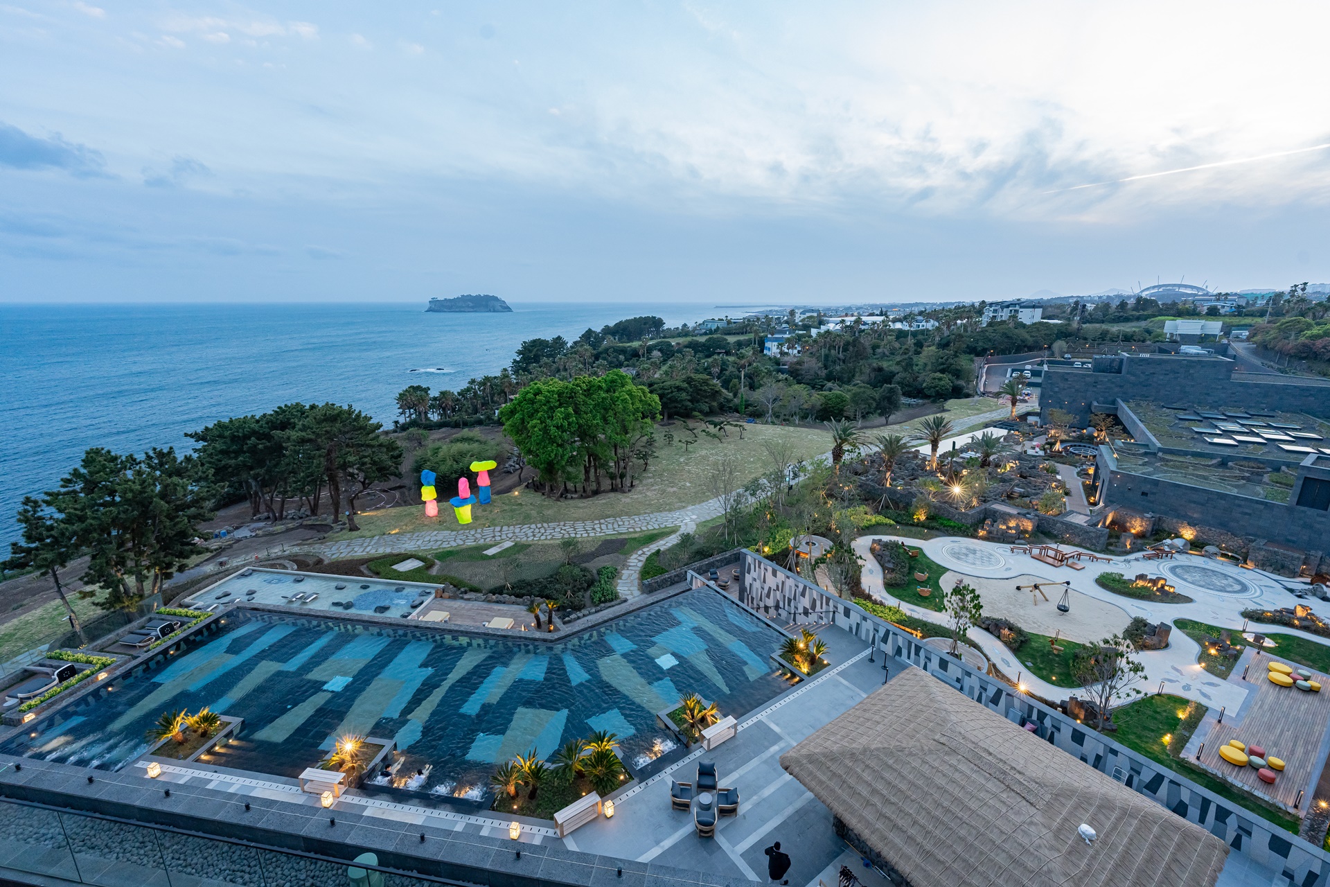 #JW메리어트 #JW메리어트제주 #JW메리어트제주리조트&스파 #범섬 #빌벤슬리 #서귀포호텔 #제주리조트 #제주메리어트 #제주여행 #제주호텔 #댄싱두루미 #더플라잉호그 #아일랜드키친