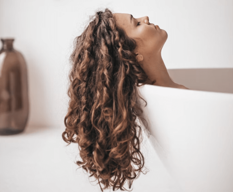 중년-여성-탈모-진행-늦추는법