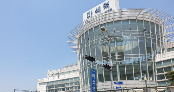 마석역-정문-전경