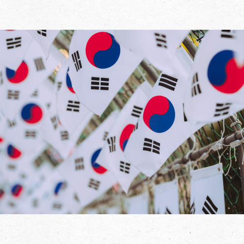 광복절 기념하는 시민 일러스트 이미지