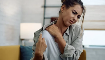 손으로 목 & 어깨 지압 마사지