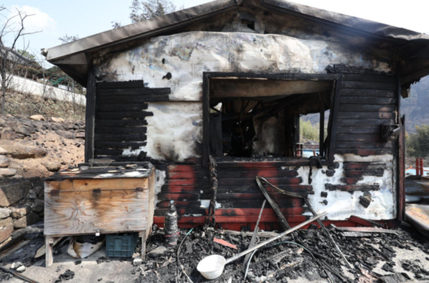 경남 산청군 외공마을 주택 피해상황 (이미지 출처: 연합뉴스)