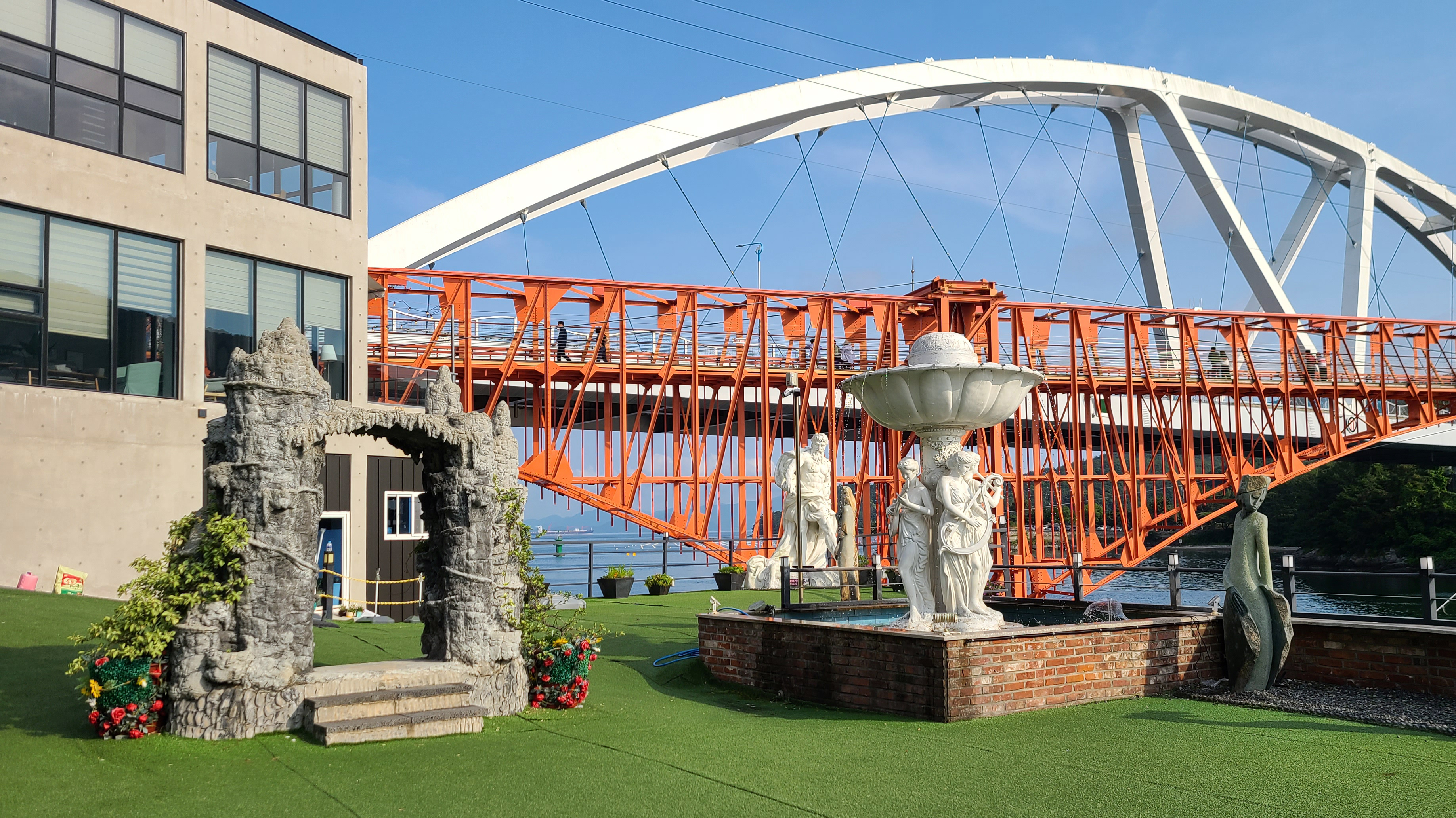 L & K 쇼나 갤러리