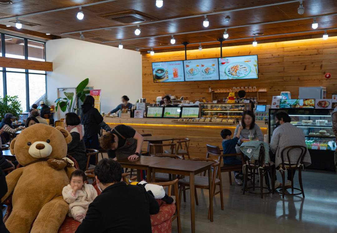 영흥 수목원 내부 카페